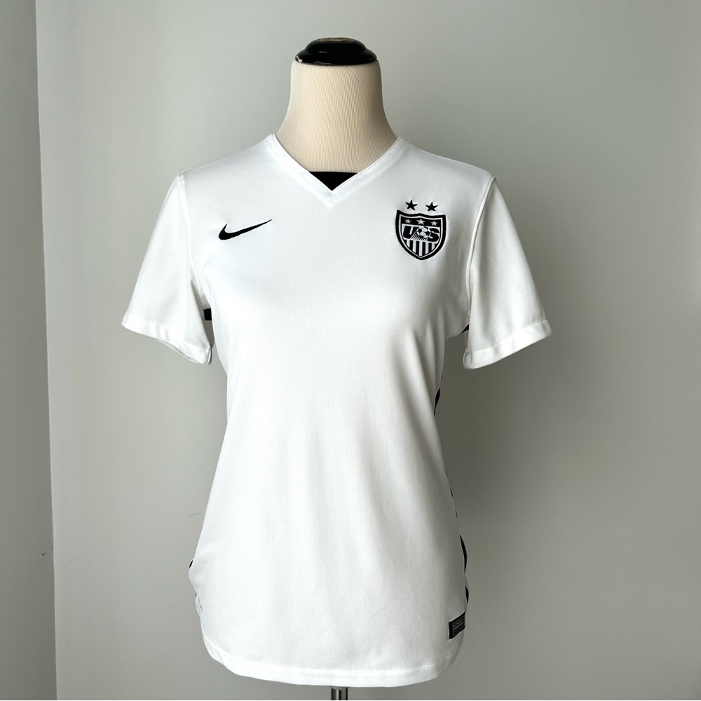 🌸Women’s 2015 U.S. Soccer Jersey. Size: Medium. White/Black - Picture 10 of 10
